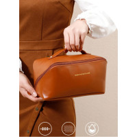Містка дорожня косметичка - Make Up Bag (коричнева)