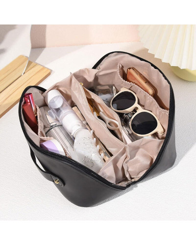 Вместительная дорожная косметичка - Make Up Bag (чорная)
