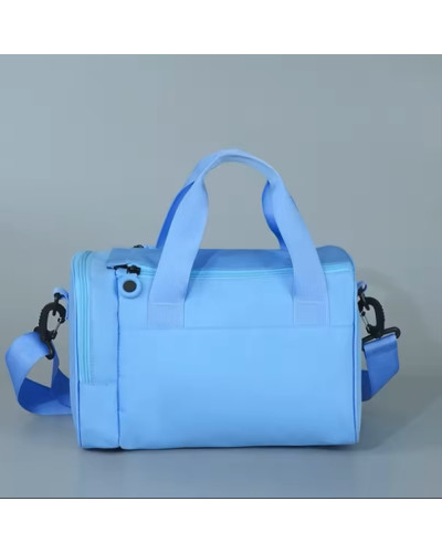 Легка спортивна сумка через плече 32 × 18 см блакитний